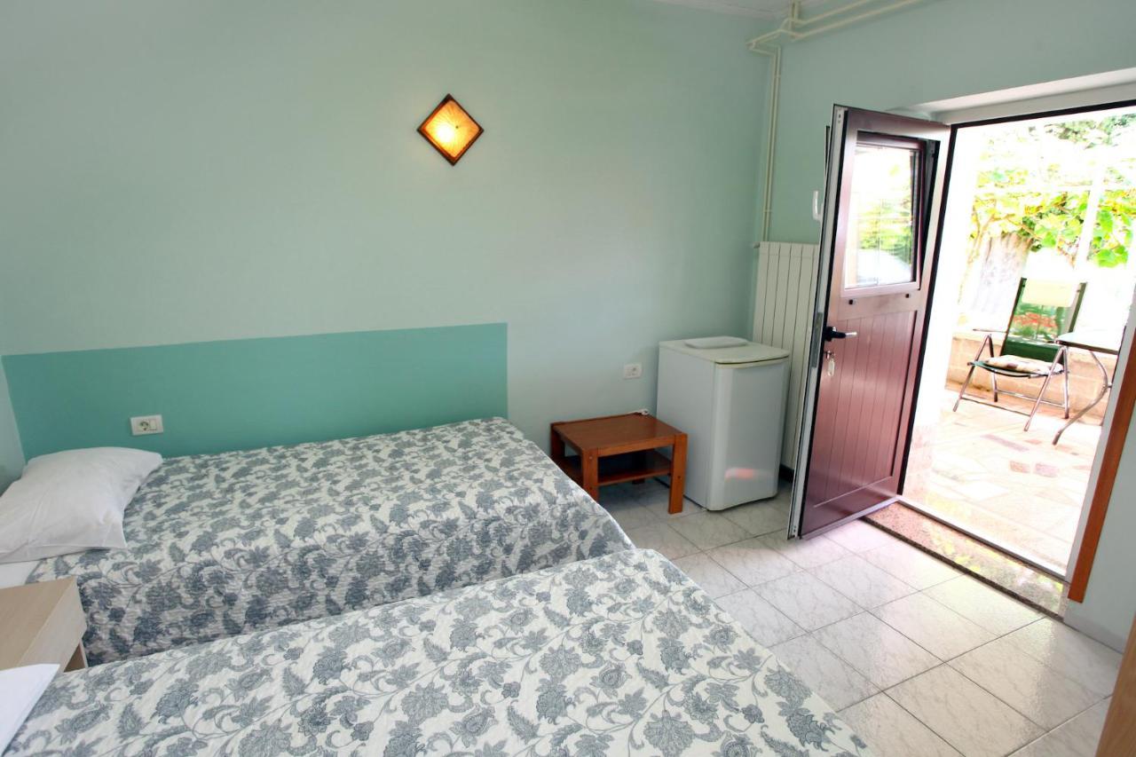 Dino Studio And Room Apartments Portorož Exteriér fotografie