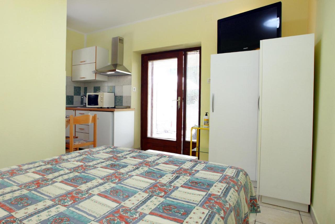 Dino Studio And Room Apartments Portorož Exteriér fotografie